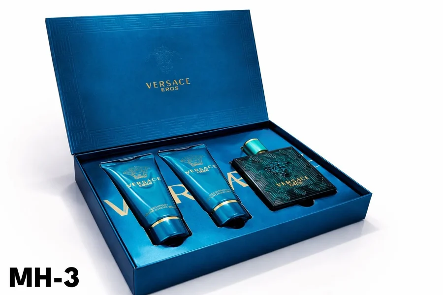 VERSACE ML 90 طقم عطر + بدي لوشن + بدي رقم
